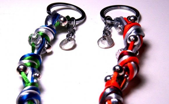 Making Keychain with beads